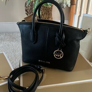 MICHAEL KORS HYDE CROSSBODY LEATHER PURSES NEW AUTHENTIC 9x7.5